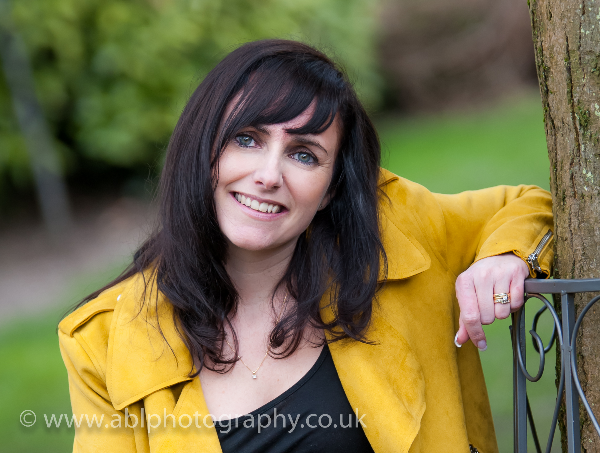 outdoors portrait, natural light portrait
