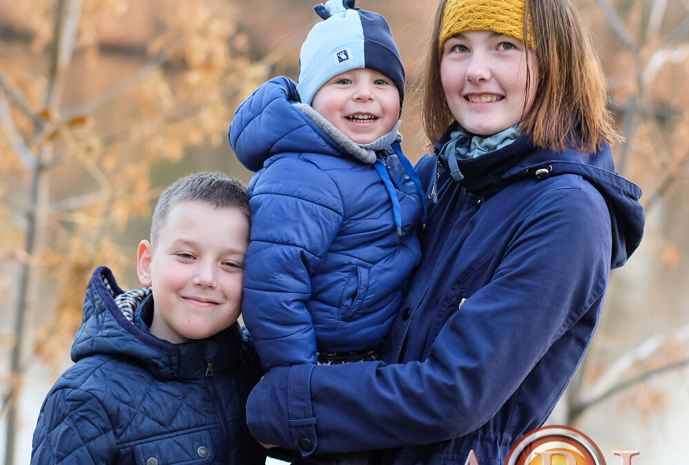 October 2020 – Siblings Portraits By the River